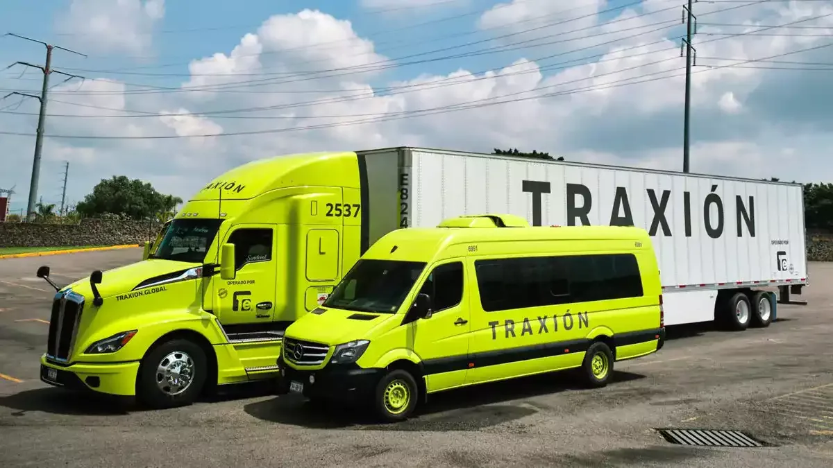 Fundación Traxión — Branding Vehicular